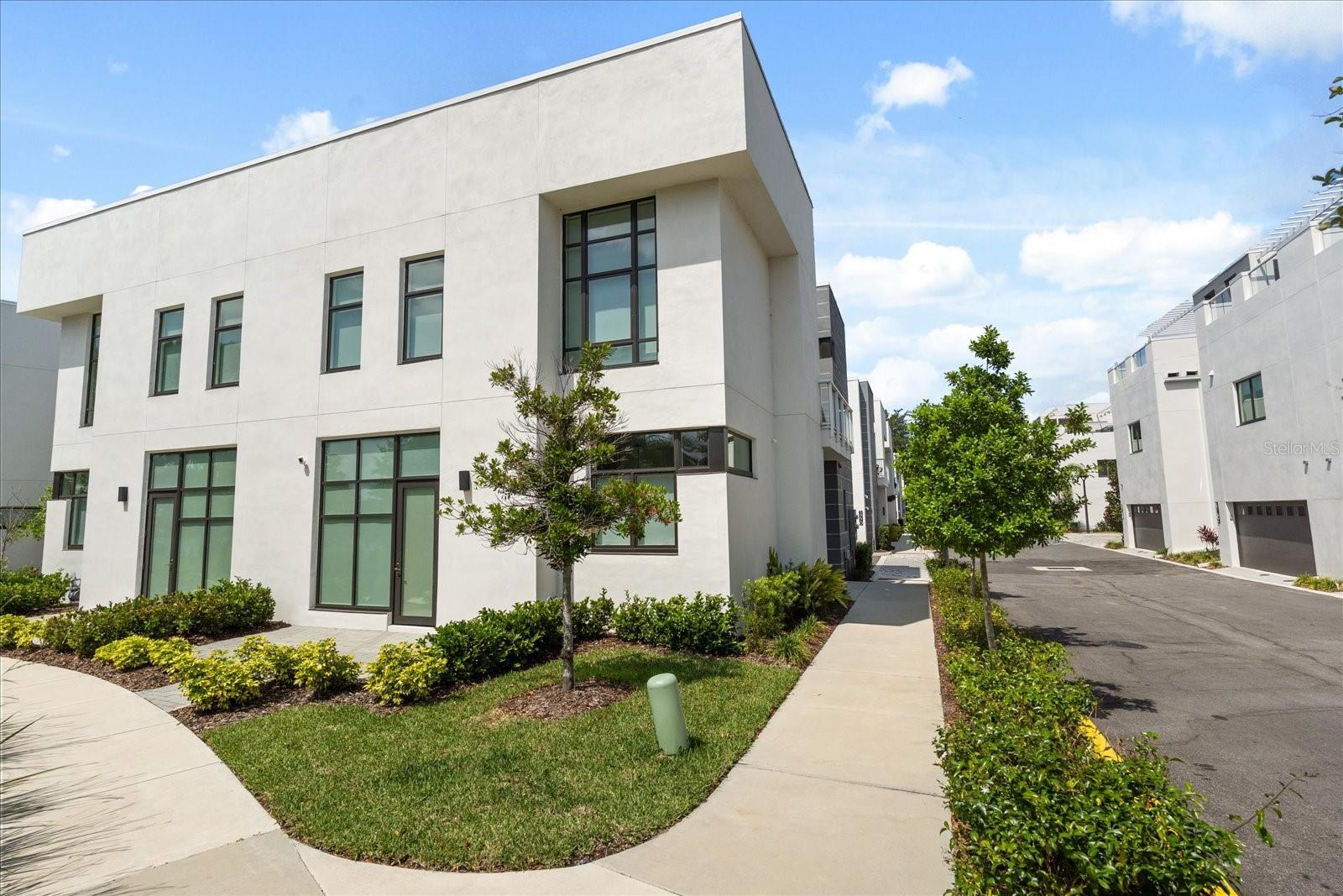 Image 3 of 26 For 1768 Mondrian Circle