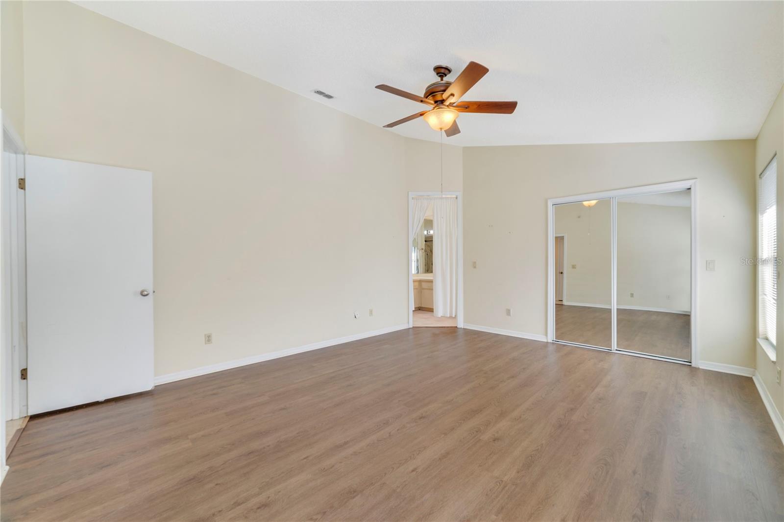 Image 12 of 24 For 1448 Brookshire Court