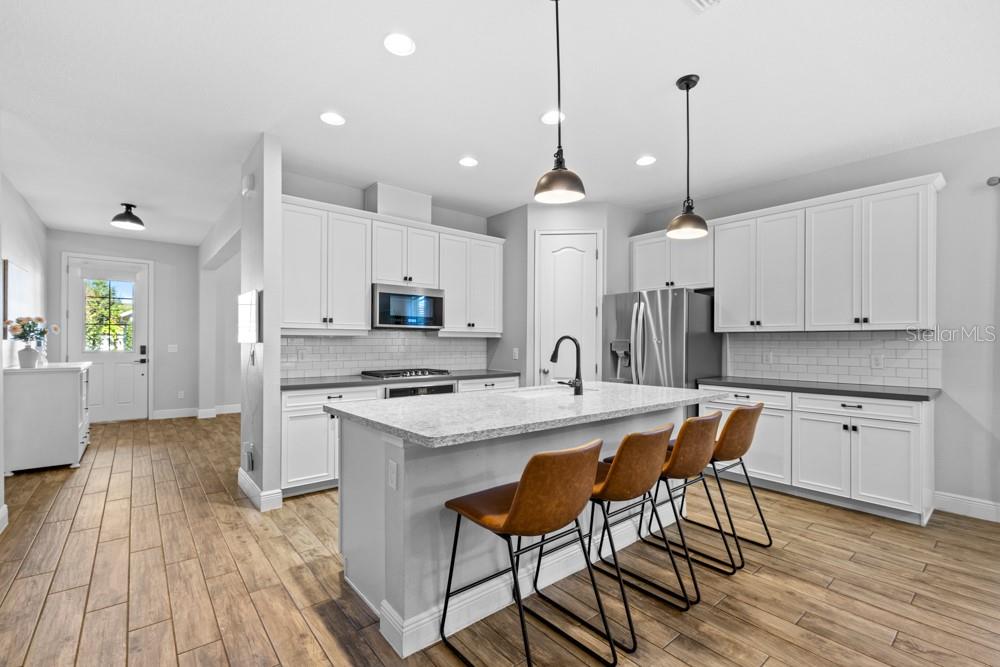 Image 5 of 39 For 15230 Honeybell Drive