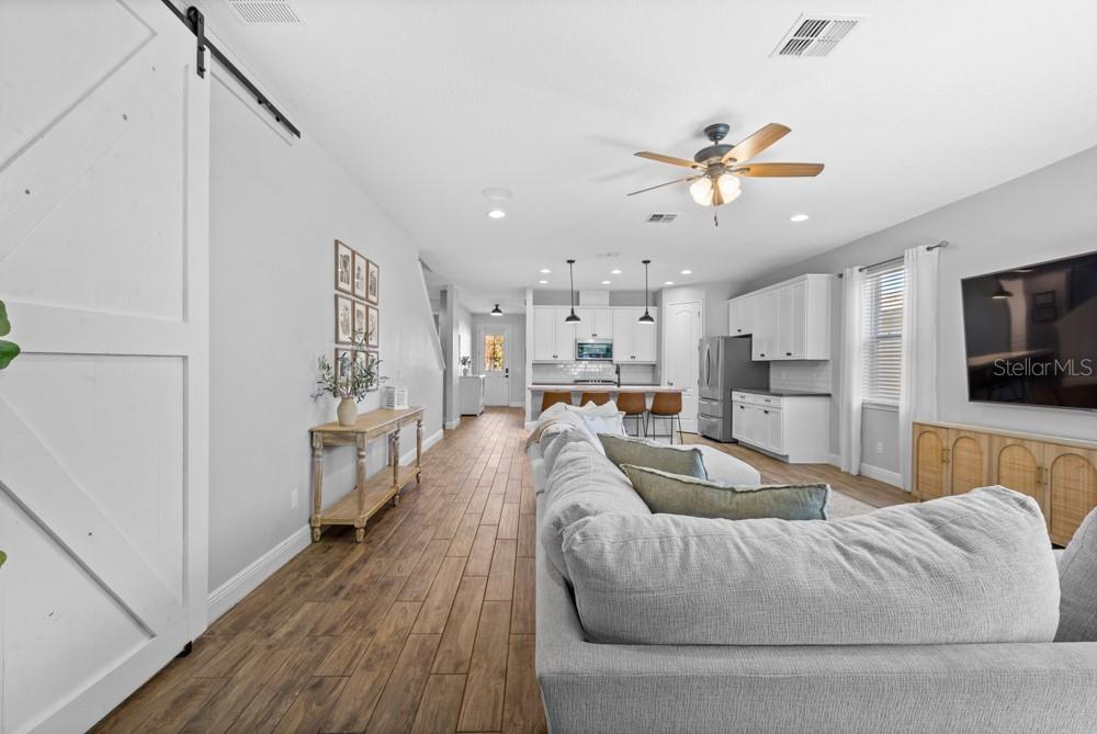 Image 9 of 39 For 15230 Honeybell Drive