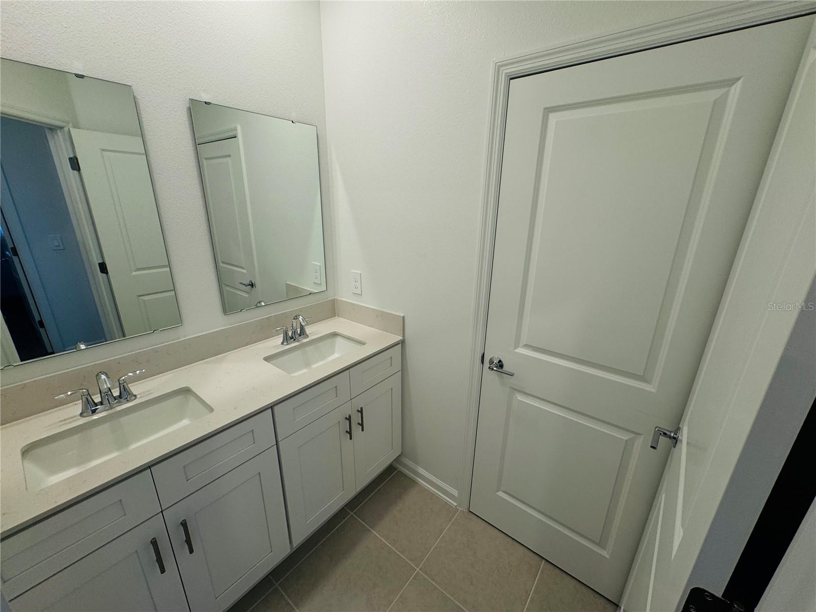 Image 29 of 36 For 1952 Rider Rain Lane