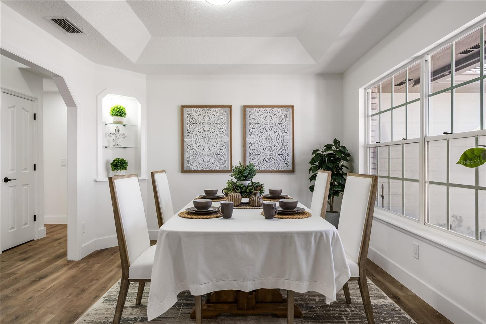 Image 6 of 46 For 769 Silverwood Drive