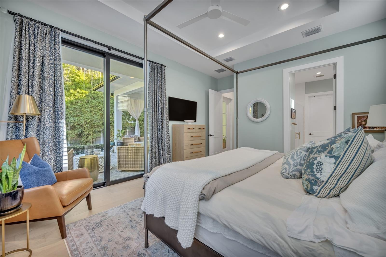 Image 16 of 50 For 1861 Taylor Avenue