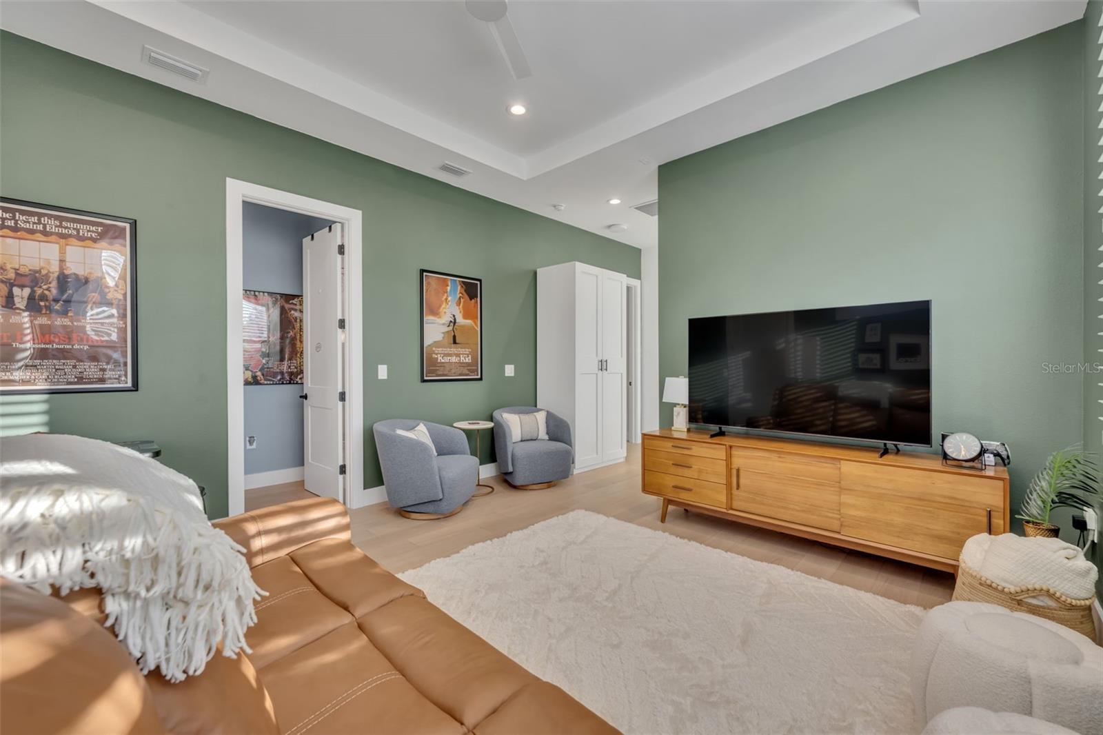 Image 27 of 50 For 1861 Taylor Avenue