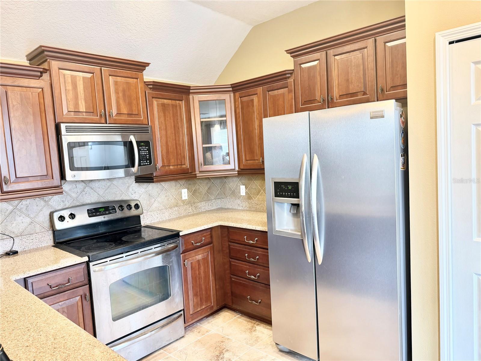 Image 6 of 21 For 8409 Chamberlain Place