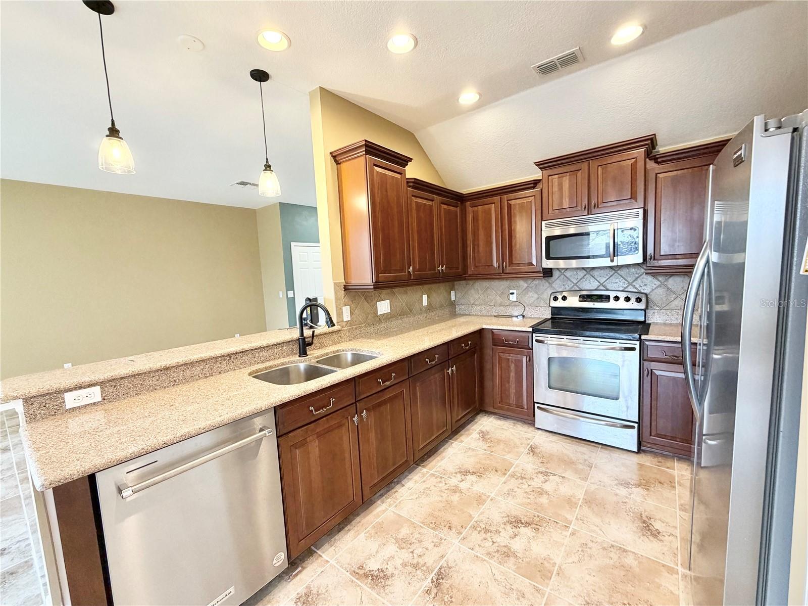 Image 7 of 21 For 8409 Chamberlain Place