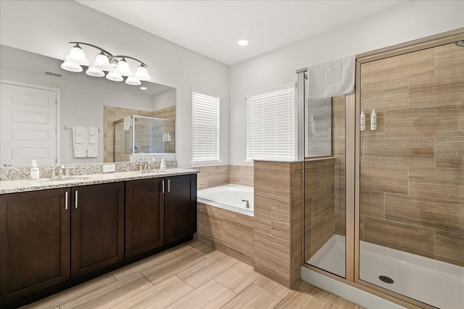 Image 14 of 68 For 1113 Castle Pines Court