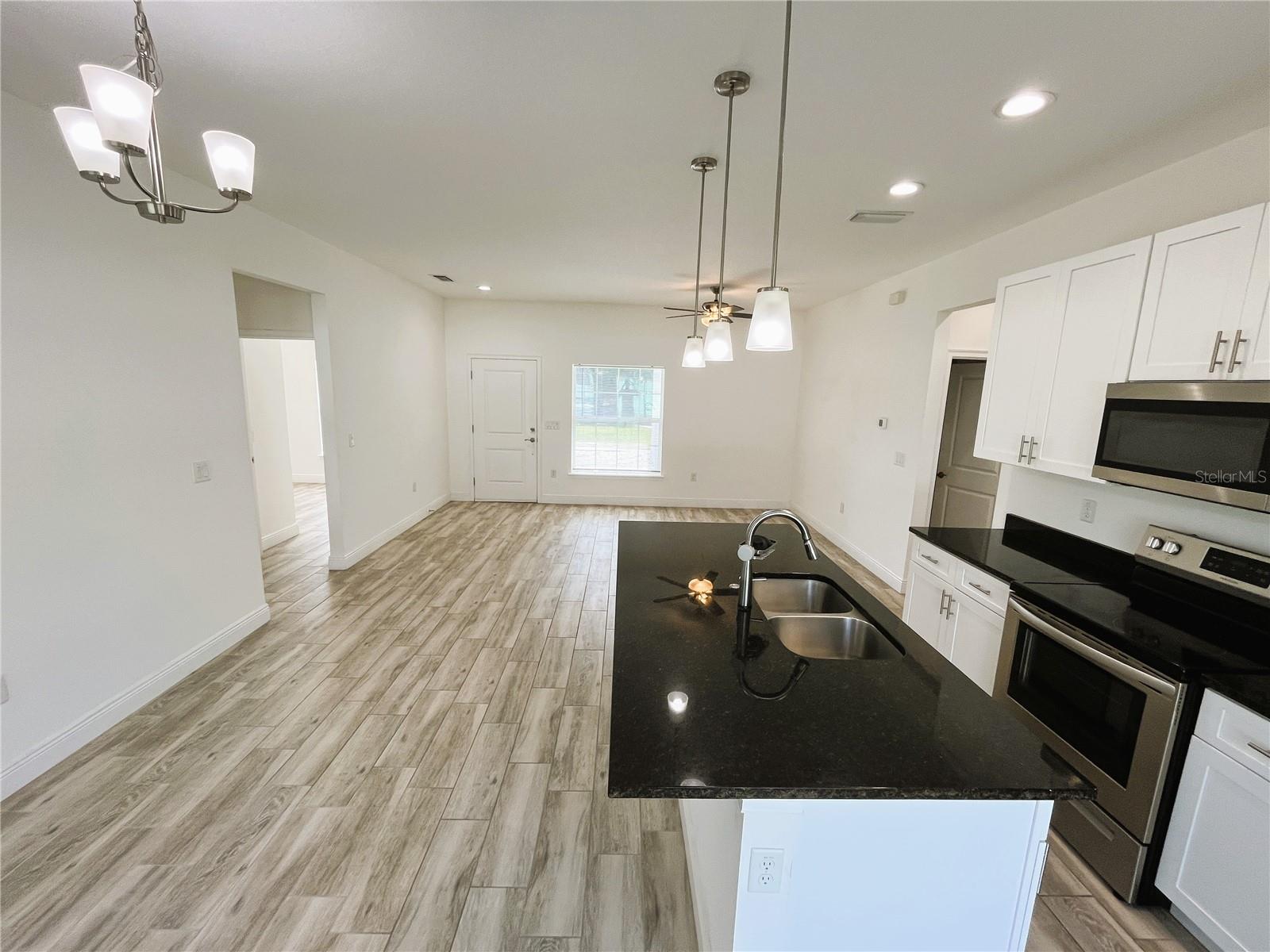 Image 13 of 27 For 1025 37th Street