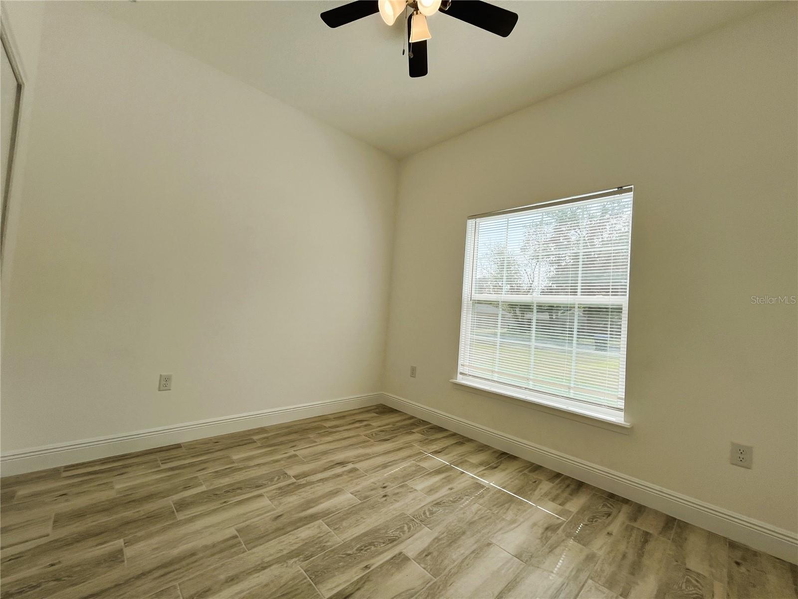 Image 14 of 27 For 1025 37th Street