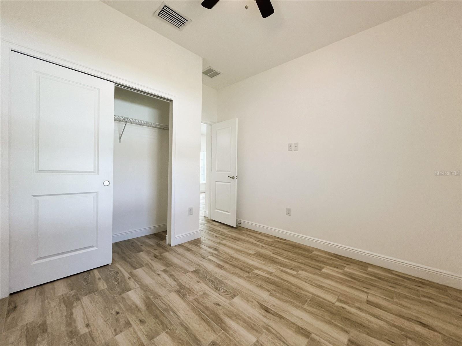 Image 17 of 27 For 1025 37th Street