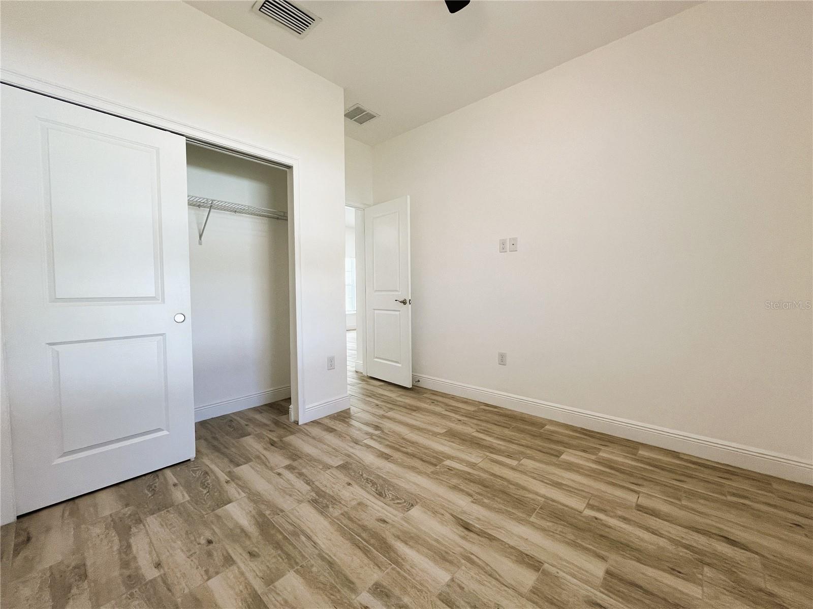 Image 18 of 27 For 1025 37th Street