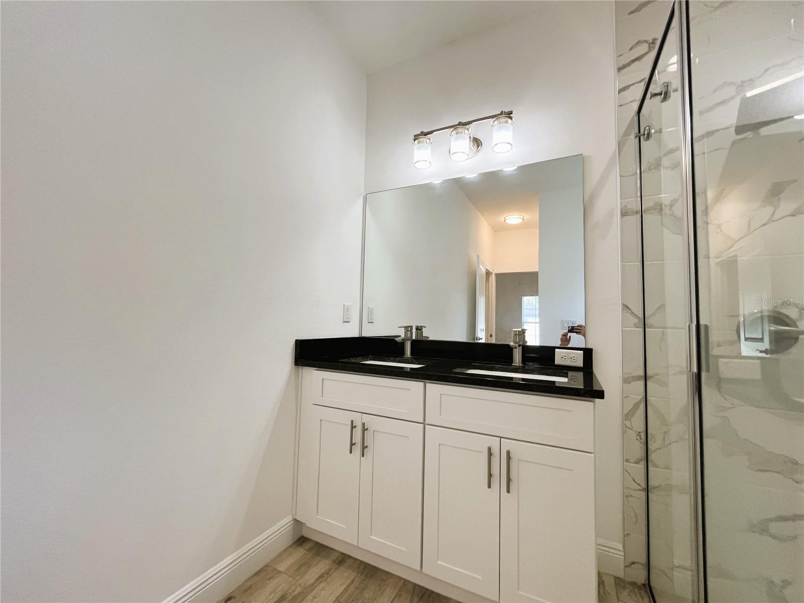 Image 20 of 27 For 1025 37th Street