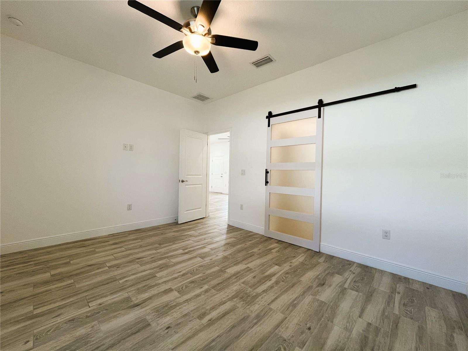 Image 23 of 27 For 1025 37th Street