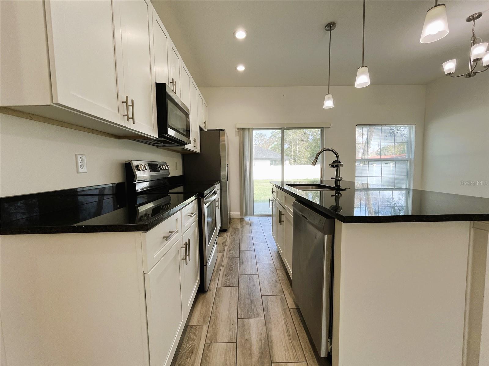 Image 5 of 27 For 1025 37th Street