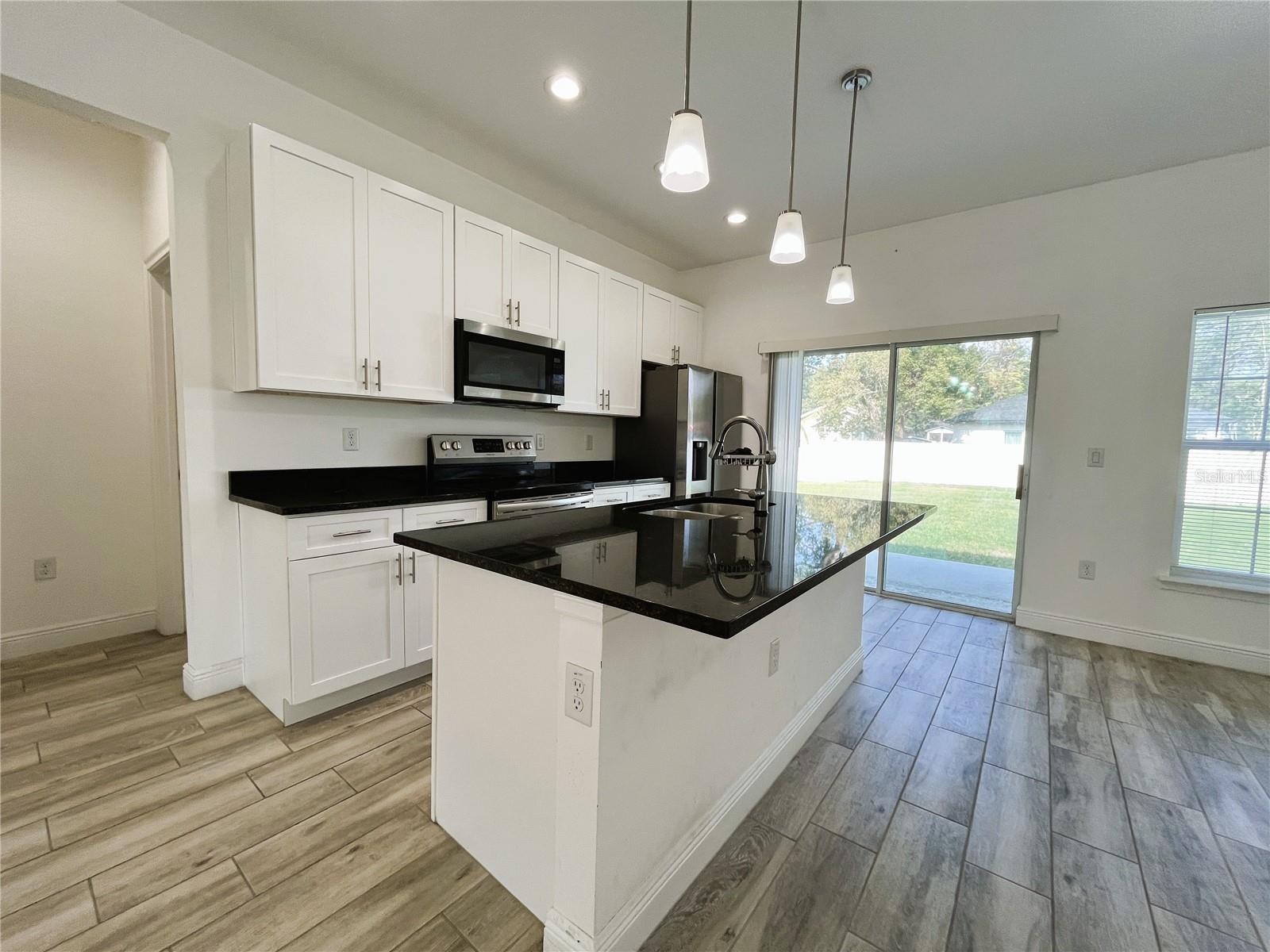 Image 6 of 27 For 1025 37th Street