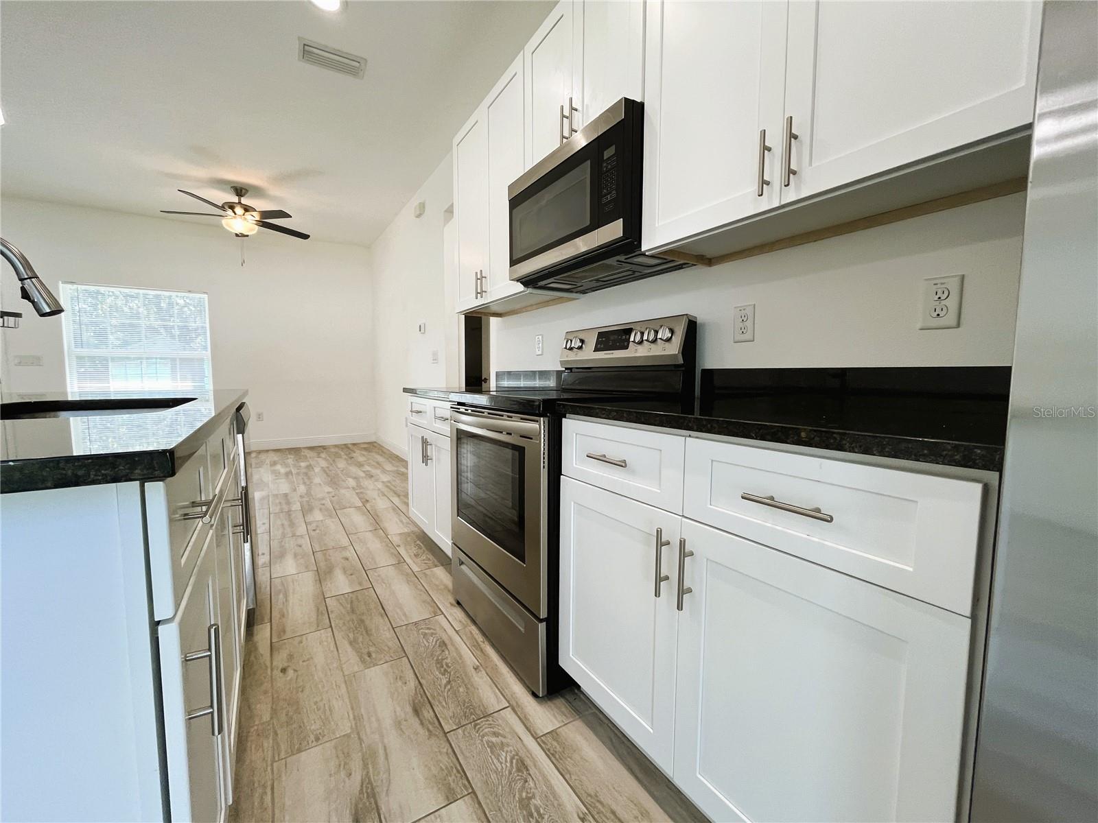 Image 8 of 27 For 1025 37th Street