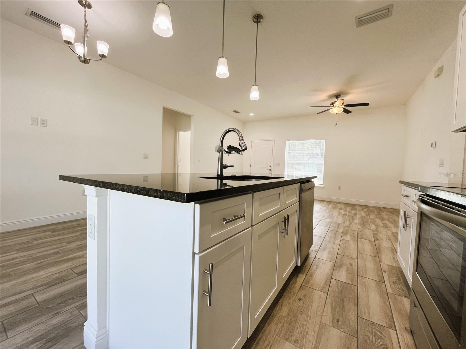 Image 9 of 27 For 1025 37th Street