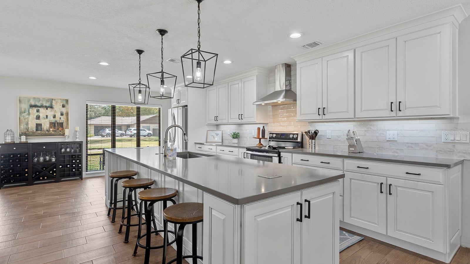 Image 3 of 27 For 517 Whisper Wood Drive