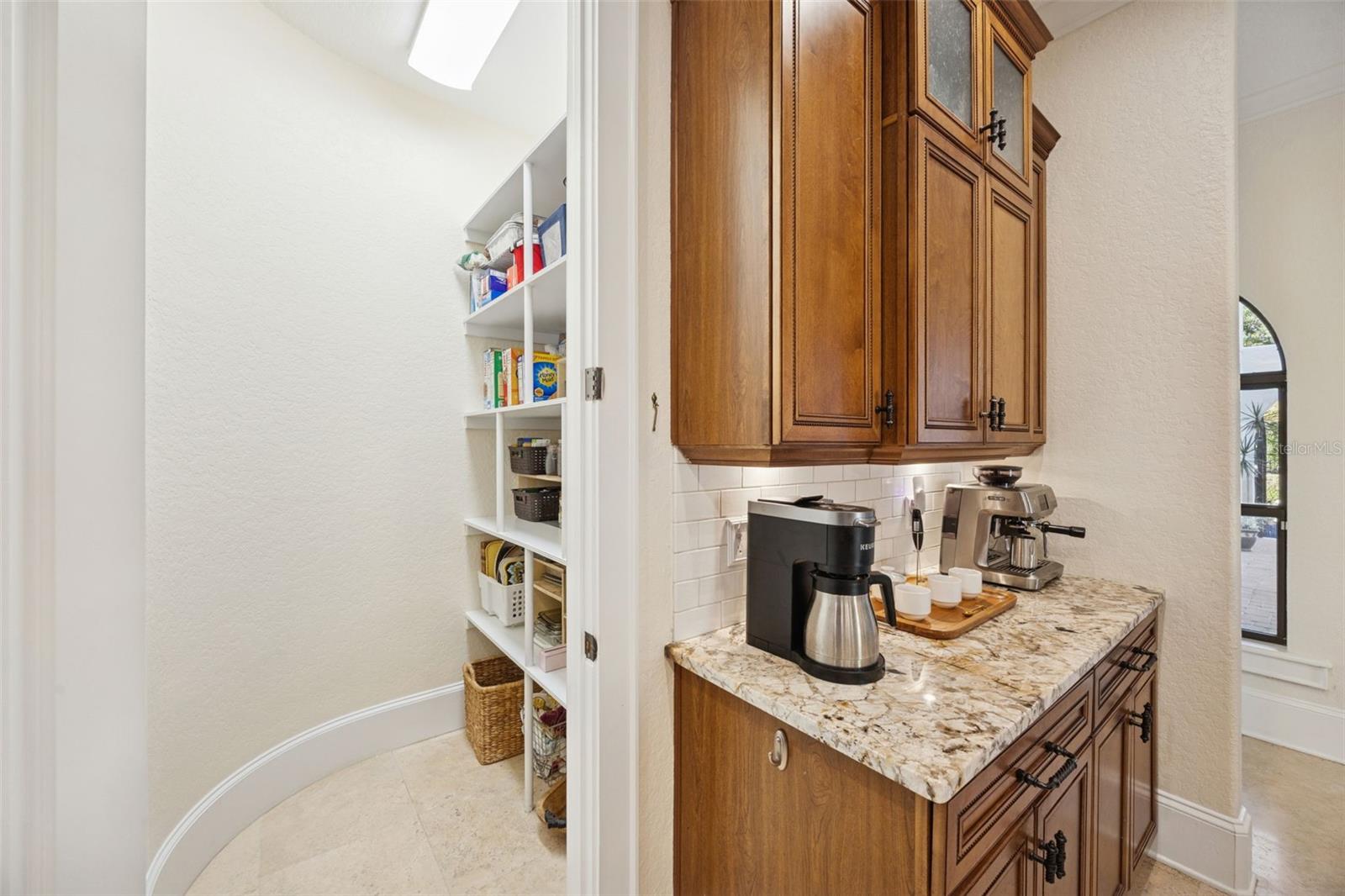 Image 12 of 65 For 2059 Woodlawn Drive