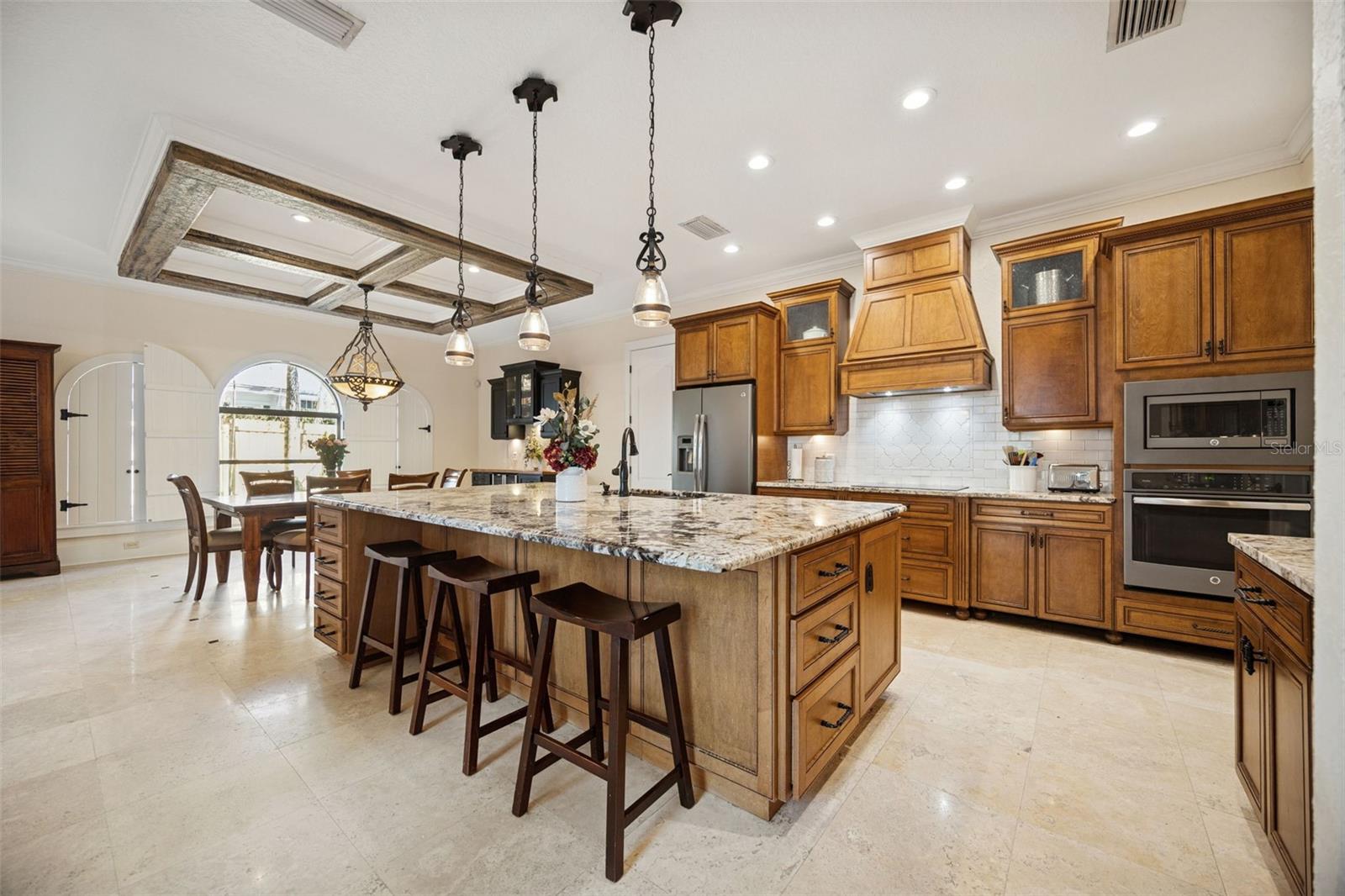 Image 13 of 65 For 2059 Woodlawn Drive