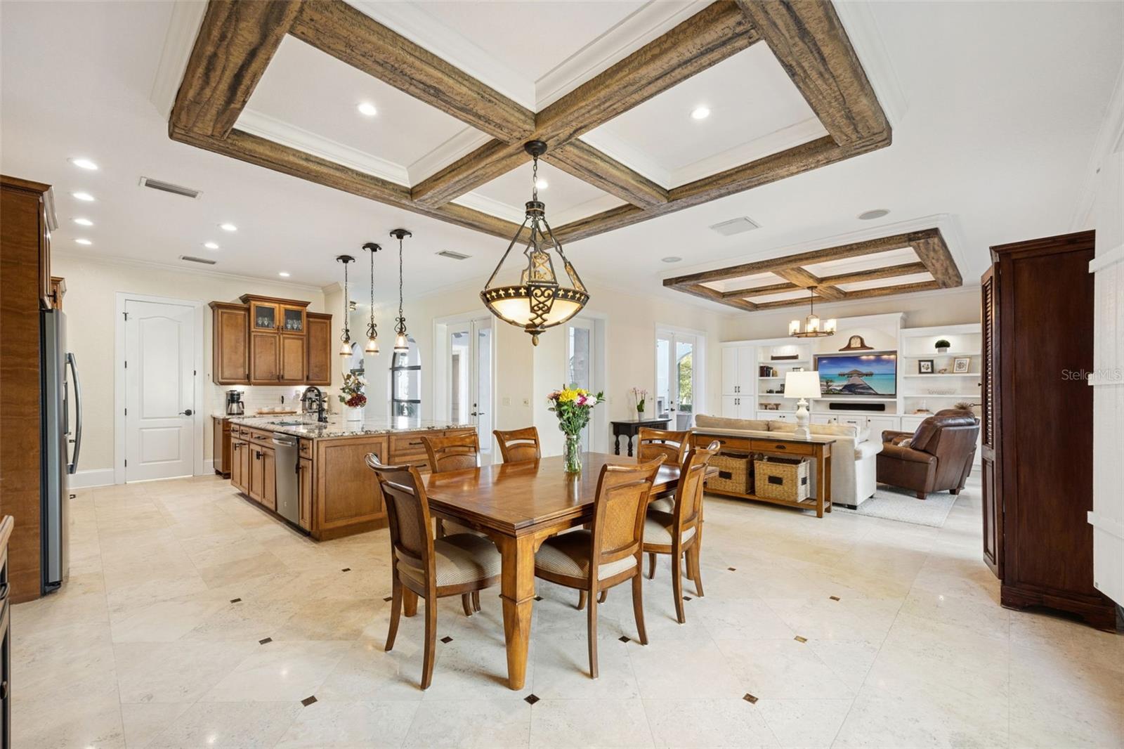 Image 14 of 65 For 2059 Woodlawn Drive