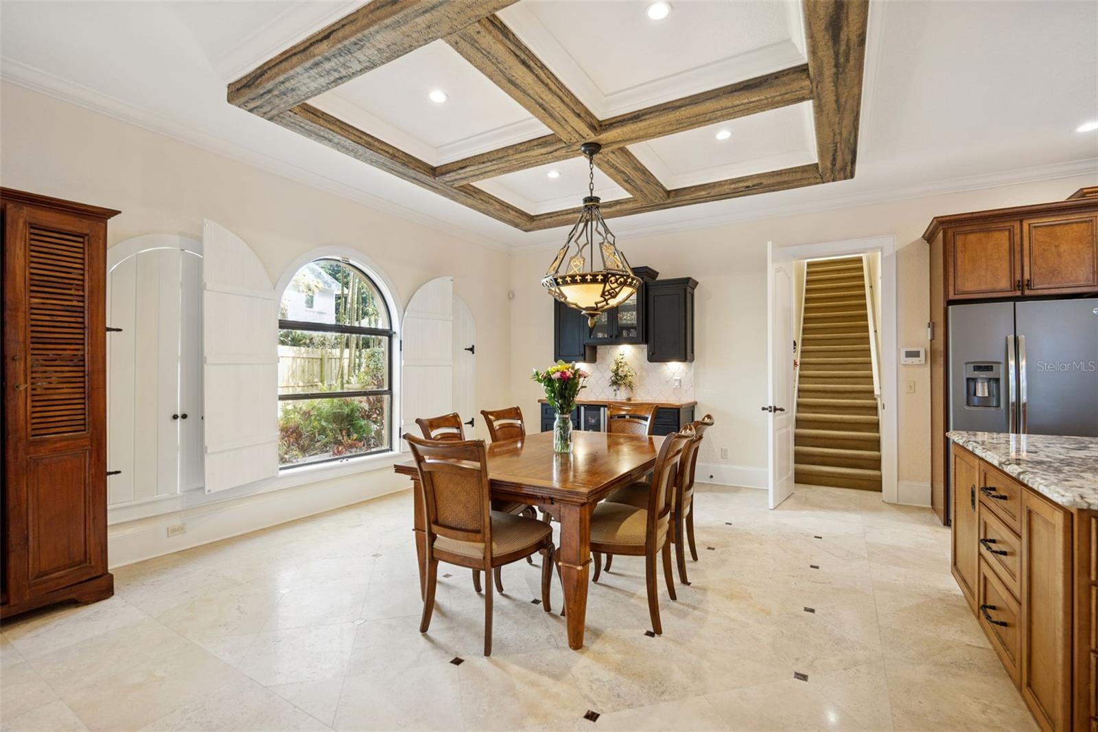 Image 15 of 65 For 2059 Woodlawn Drive