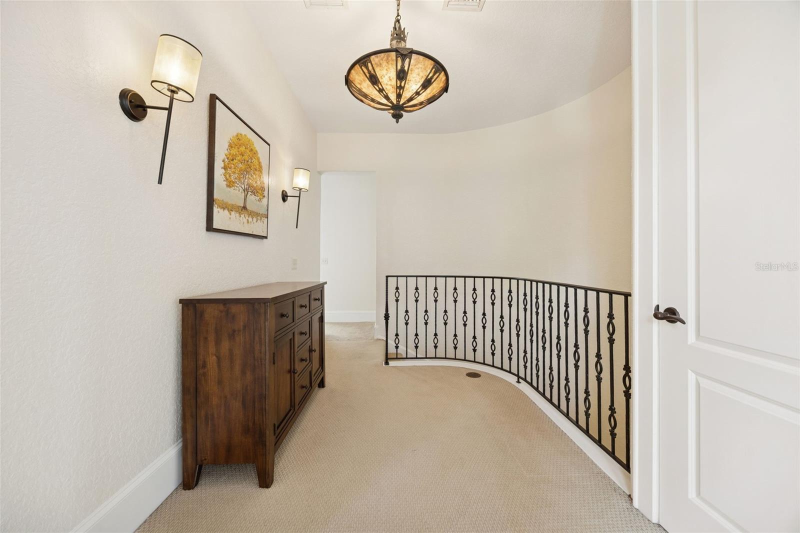 Image 18 of 65 For 2059 Woodlawn Drive