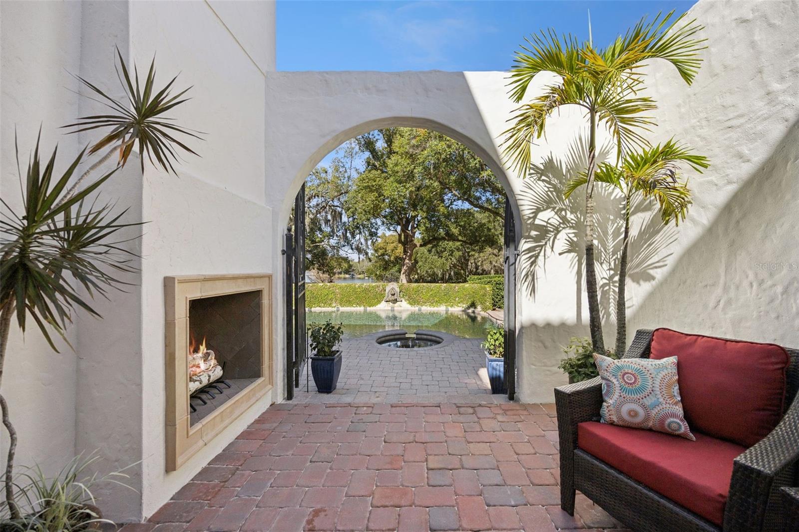 Image 38 of 65 For 2059 Woodlawn Drive