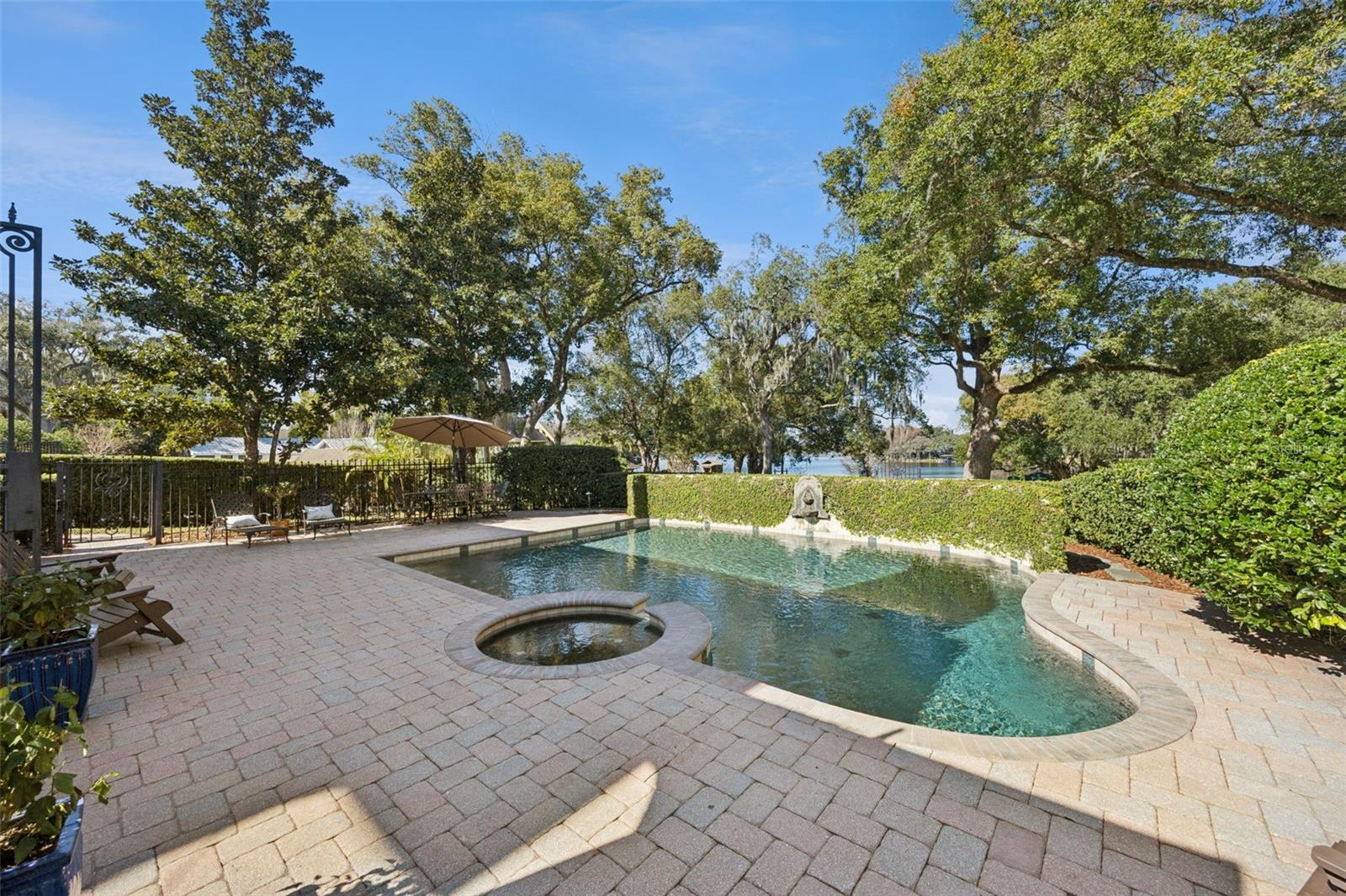 Image 39 of 65 For 2059 Woodlawn Drive