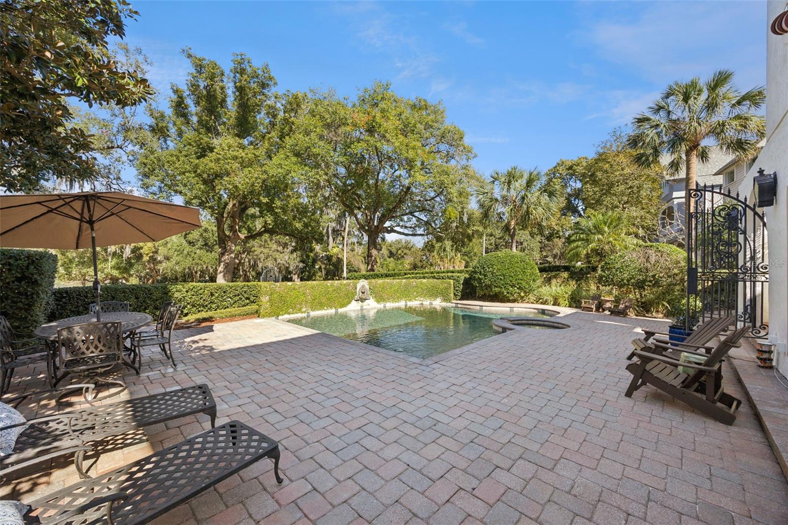 Image 42 of 65 For 2059 Woodlawn Drive