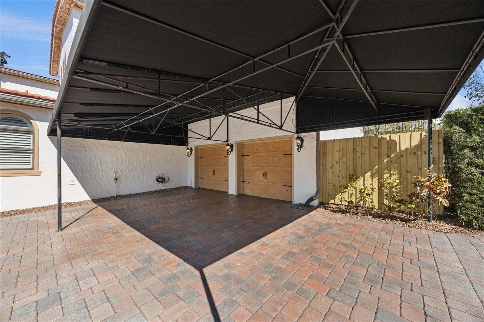 Image 44 of 65 For 2059 Woodlawn Drive