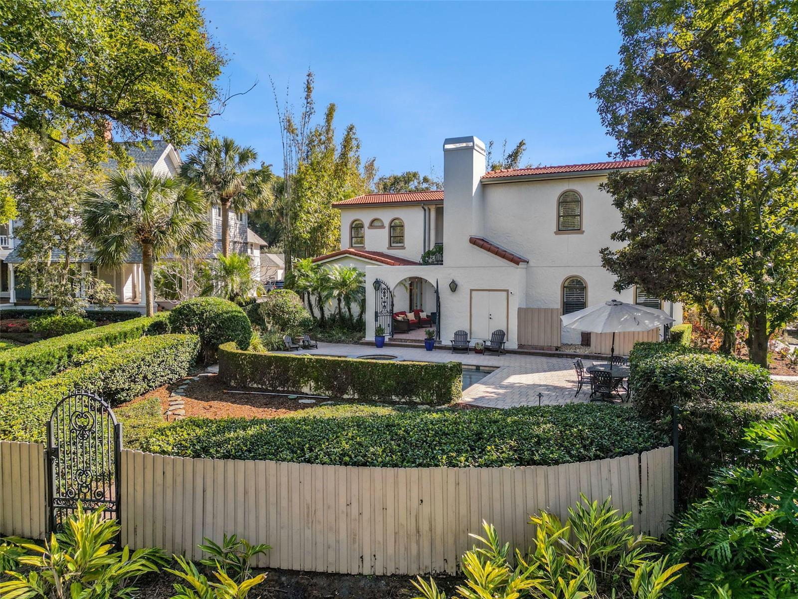 Image 48 of 65 For 2059 Woodlawn Drive