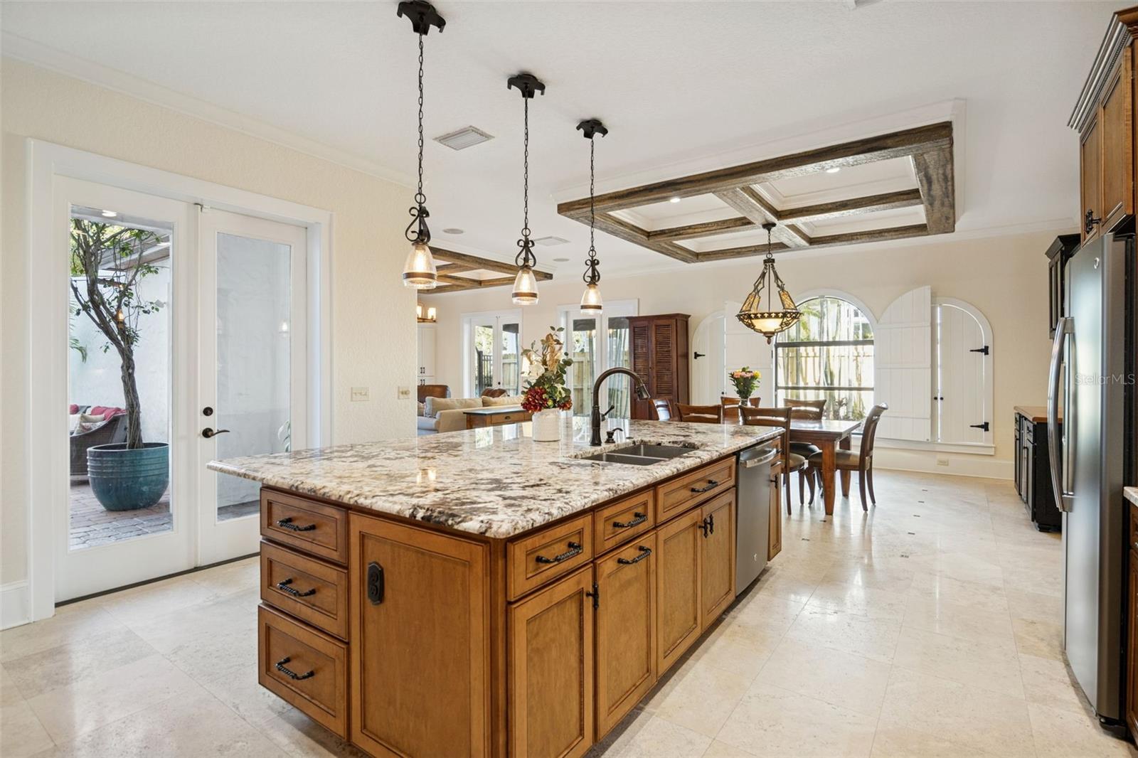 Image 8 of 65 For 2059 Woodlawn Drive