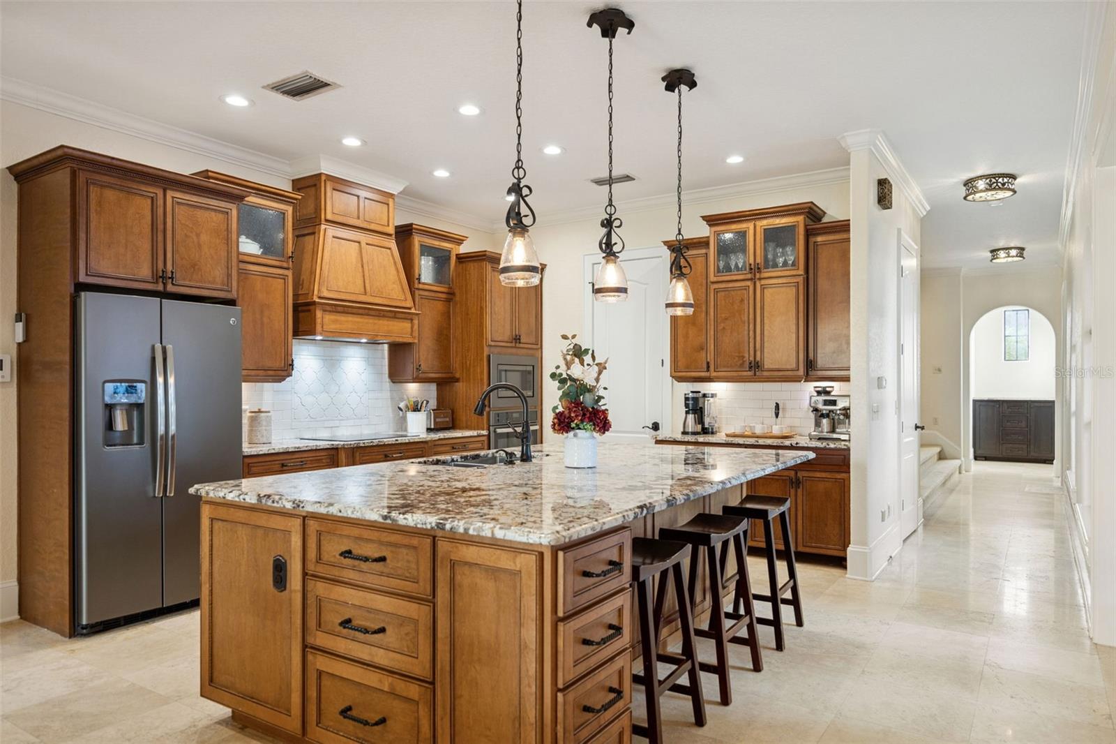 Image 9 of 65 For 2059 Woodlawn Drive