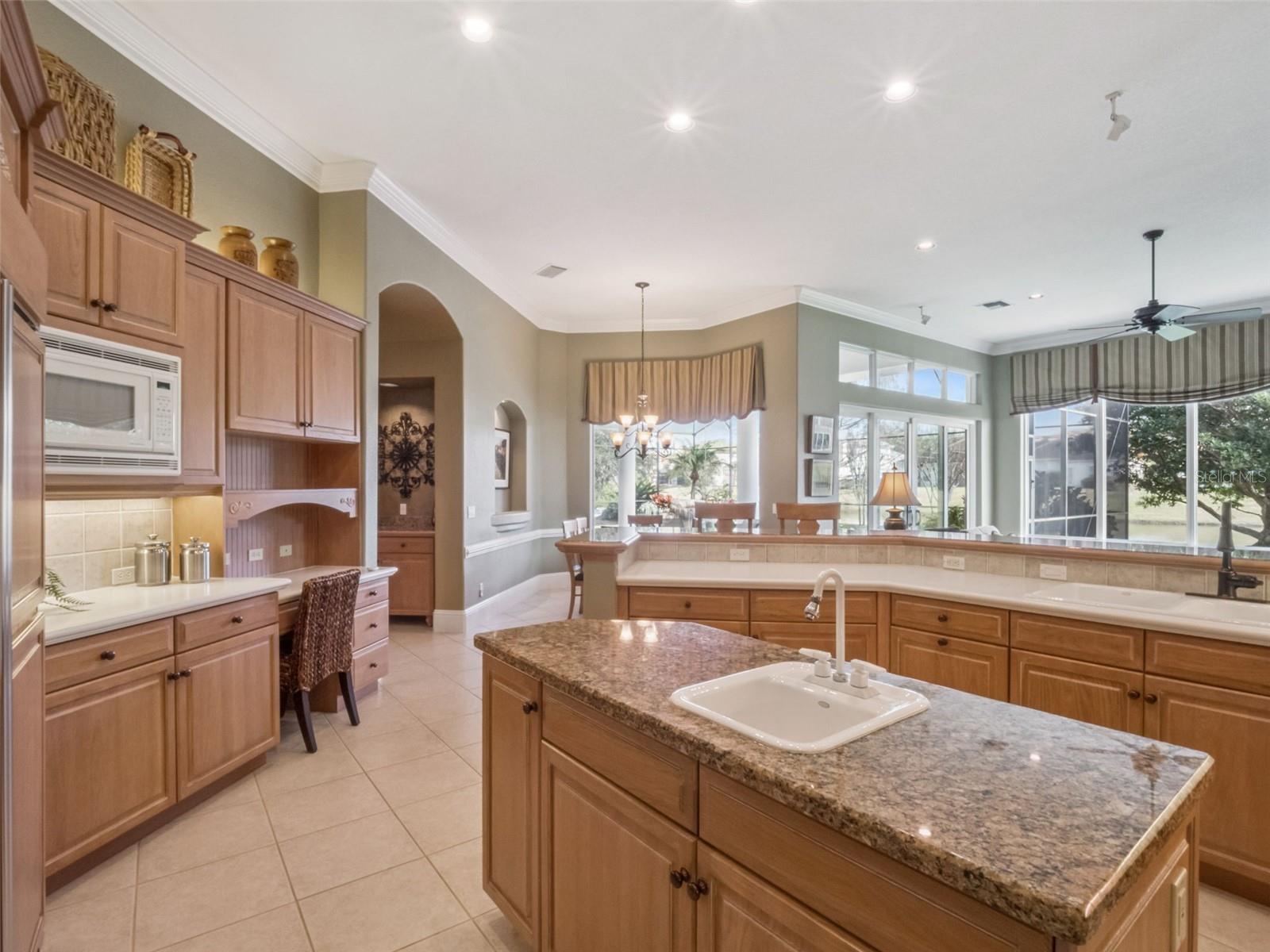 Image 12 of 50 For 10844 Emerald Chase Drive