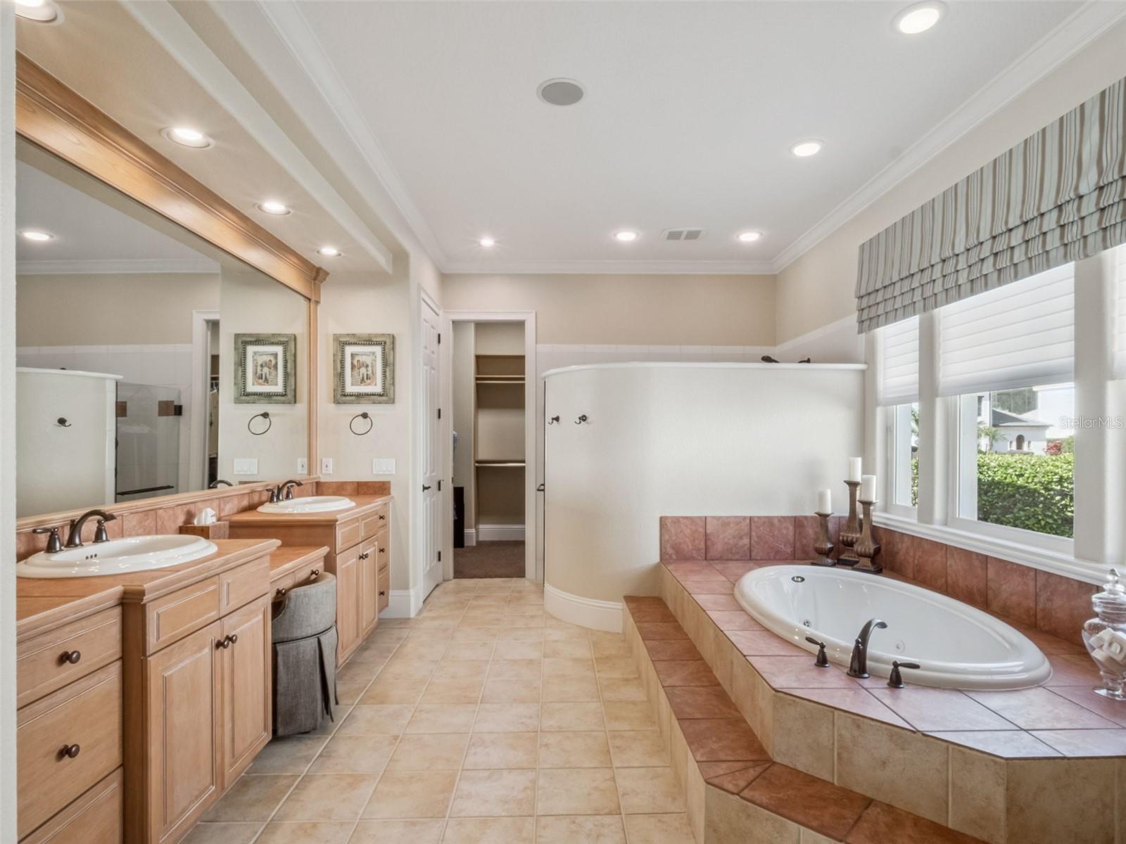 Image 16 of 50 For 10844 Emerald Chase Drive