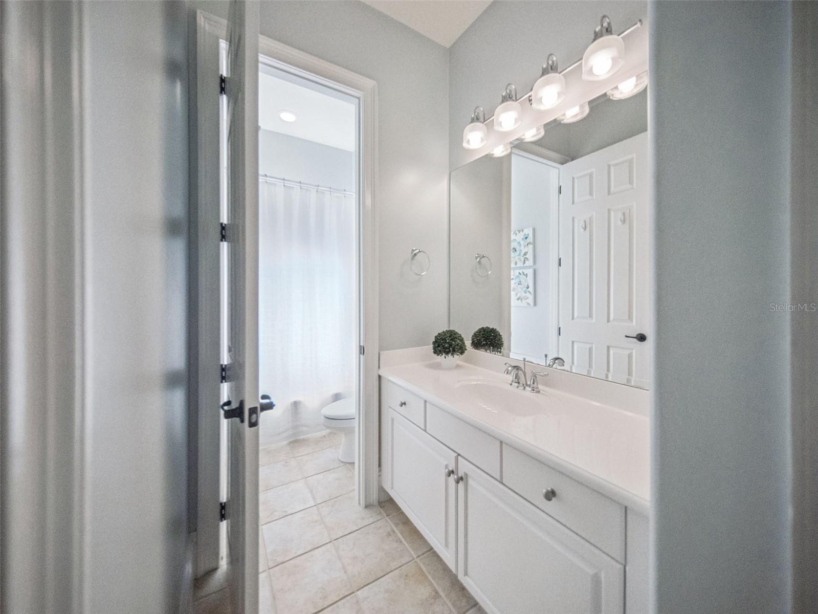 Image 20 of 50 For 10844 Emerald Chase Drive