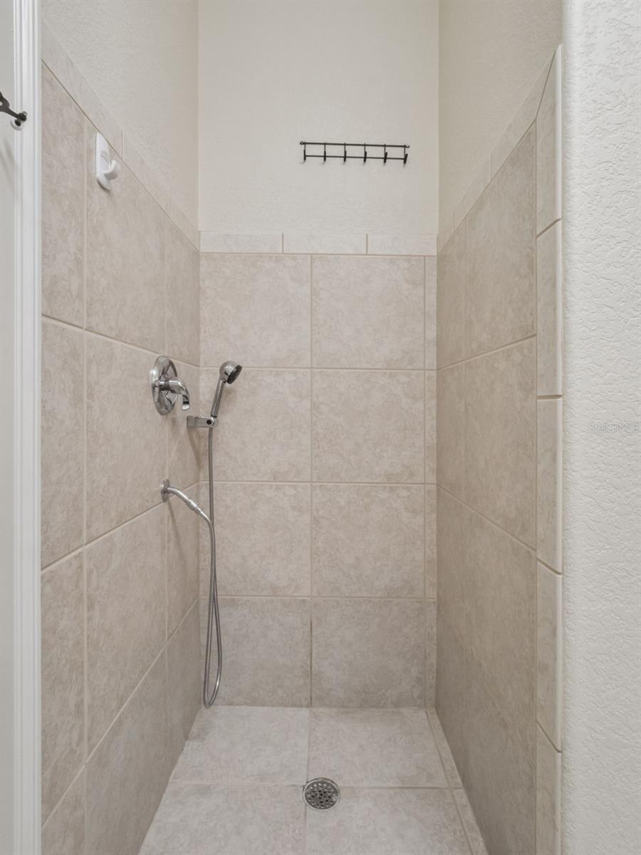 Image 28 of 50 For 10844 Emerald Chase Drive