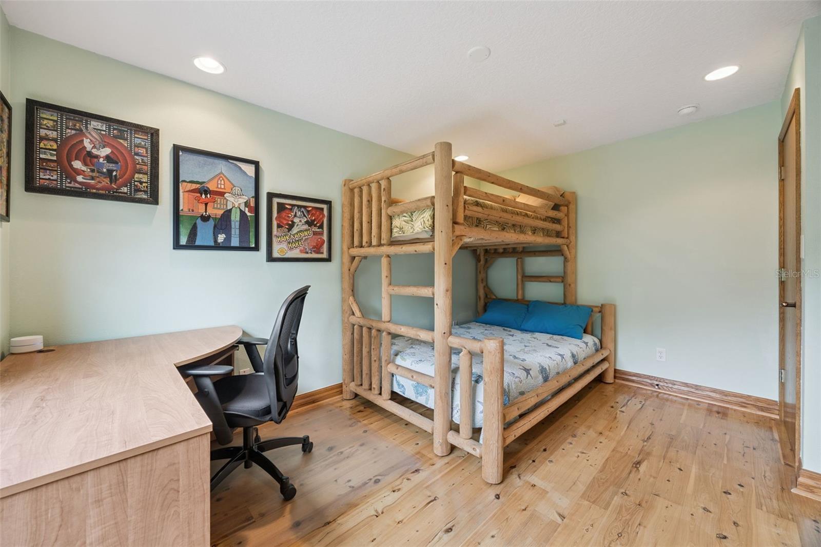 Image 17 of 27 For 30904 Deal Drive