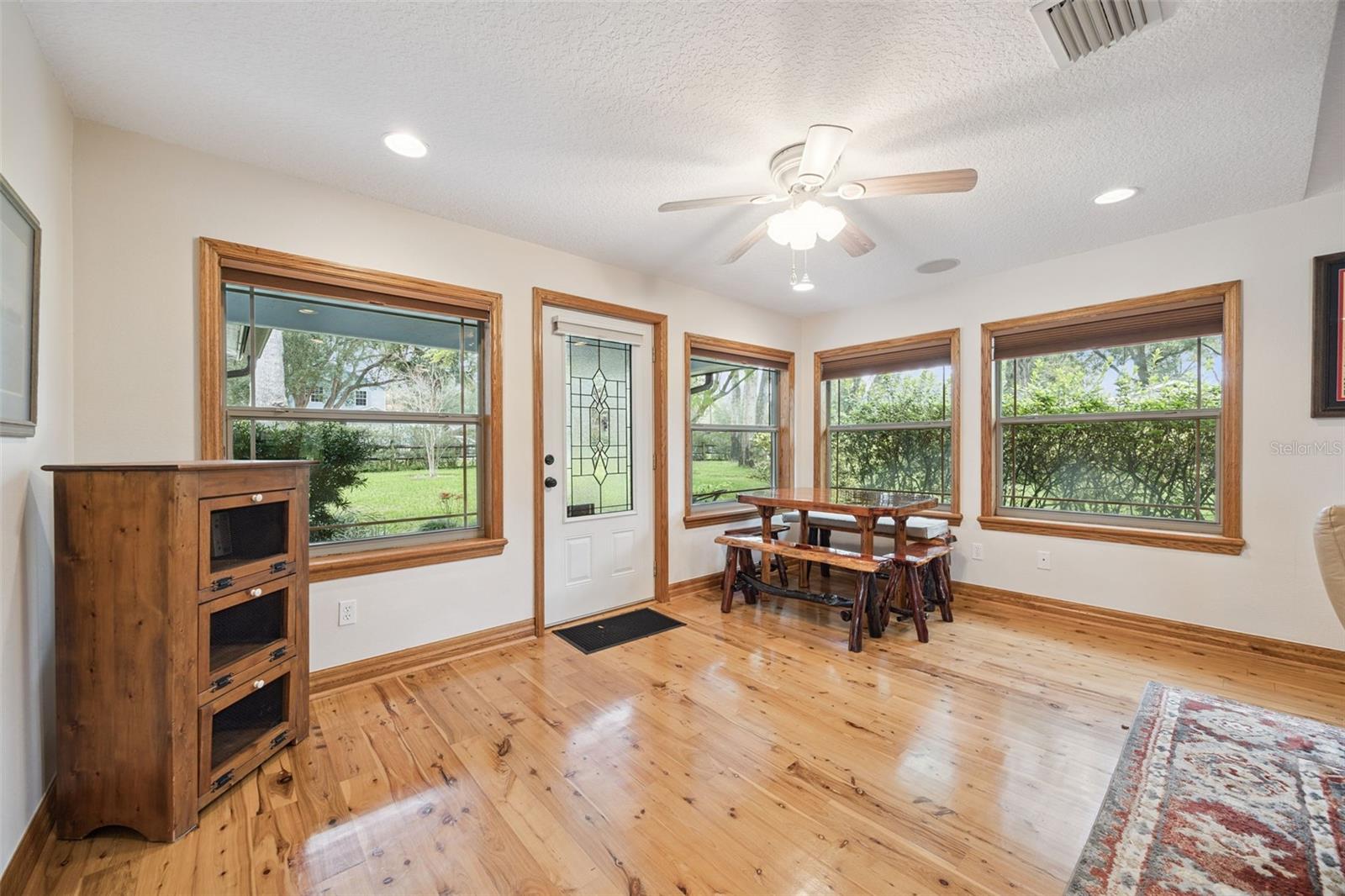 Image 6 of 27 For 30904 Deal Drive