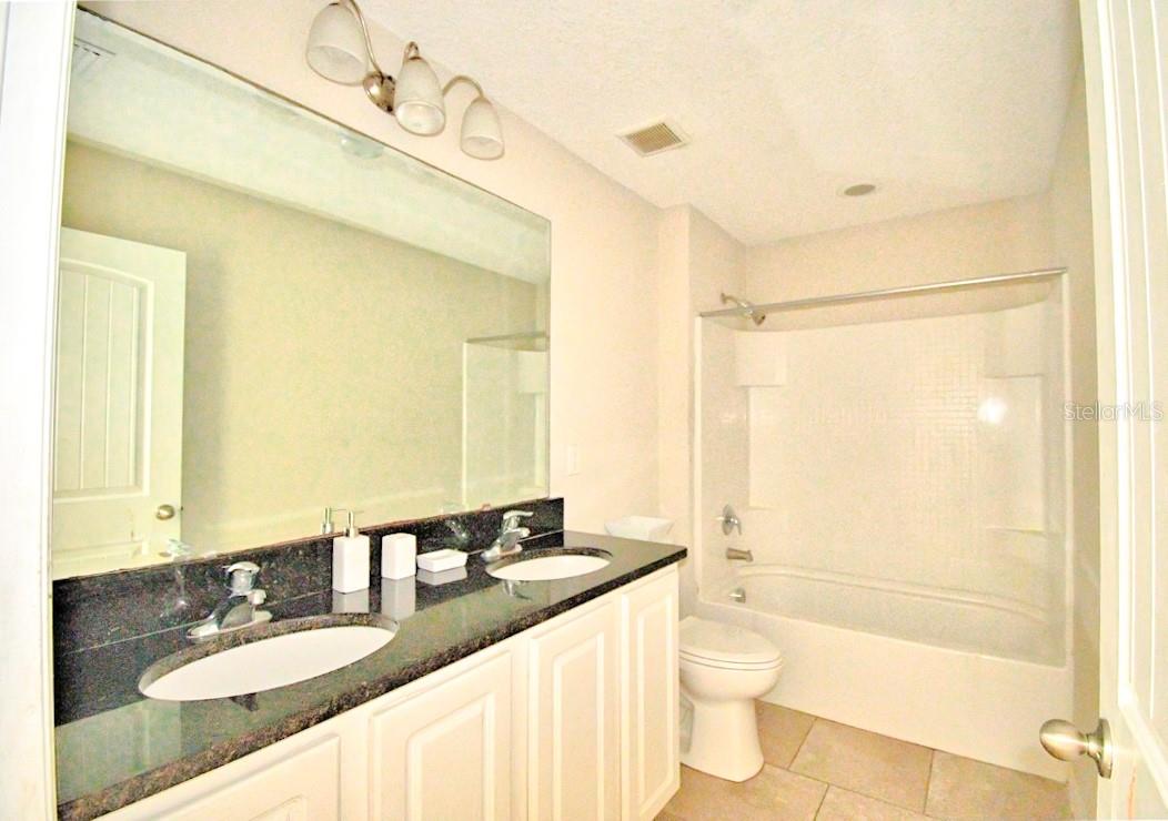 Image 18 of 41 For 2269 Bella Luna Circle