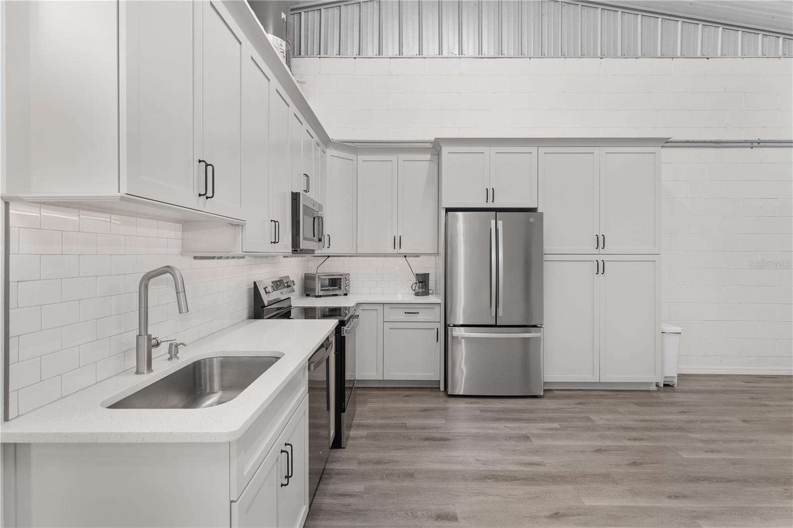 Image 24 of 59 For 7997 90th Avenue