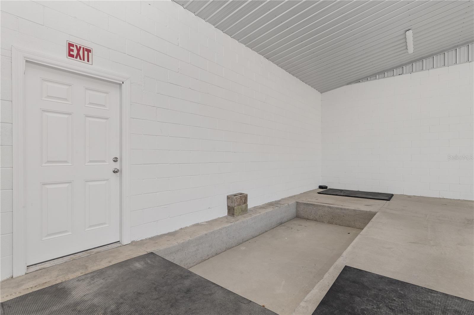 Image 34 of 59 For 7997 90th Avenue