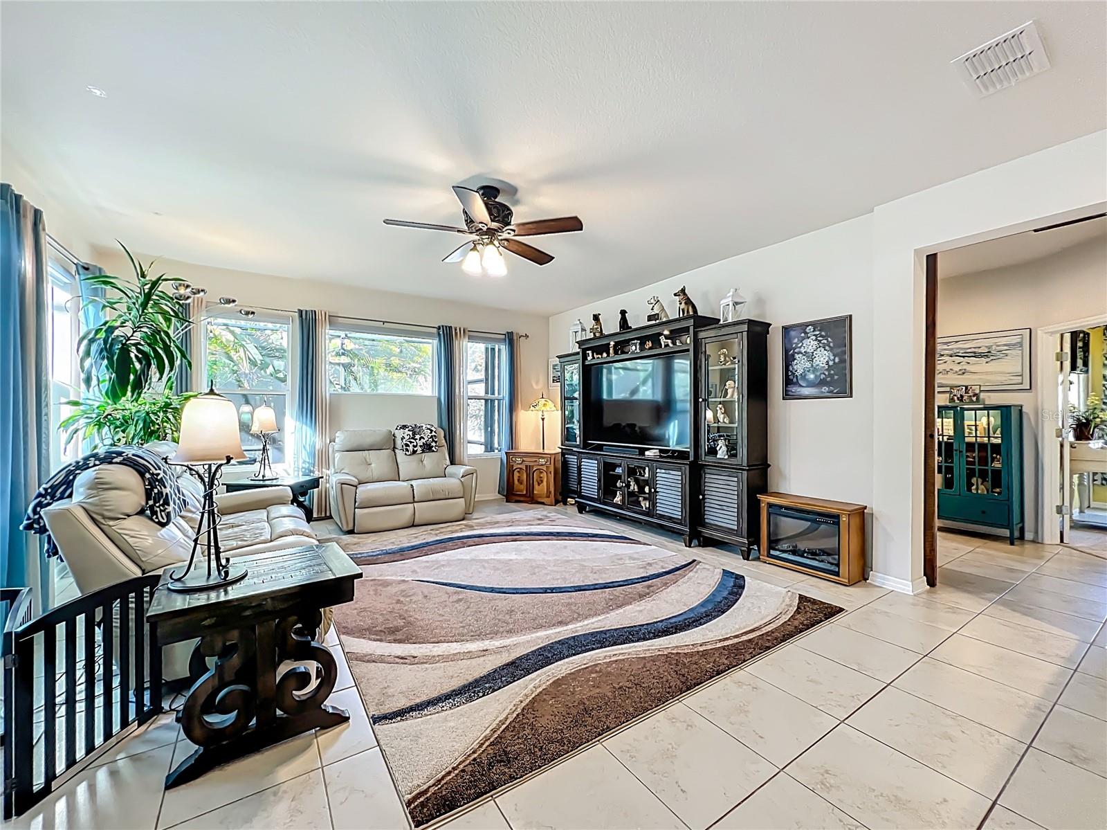 Image 7 of 22 For 2910 Sand Oak Loop