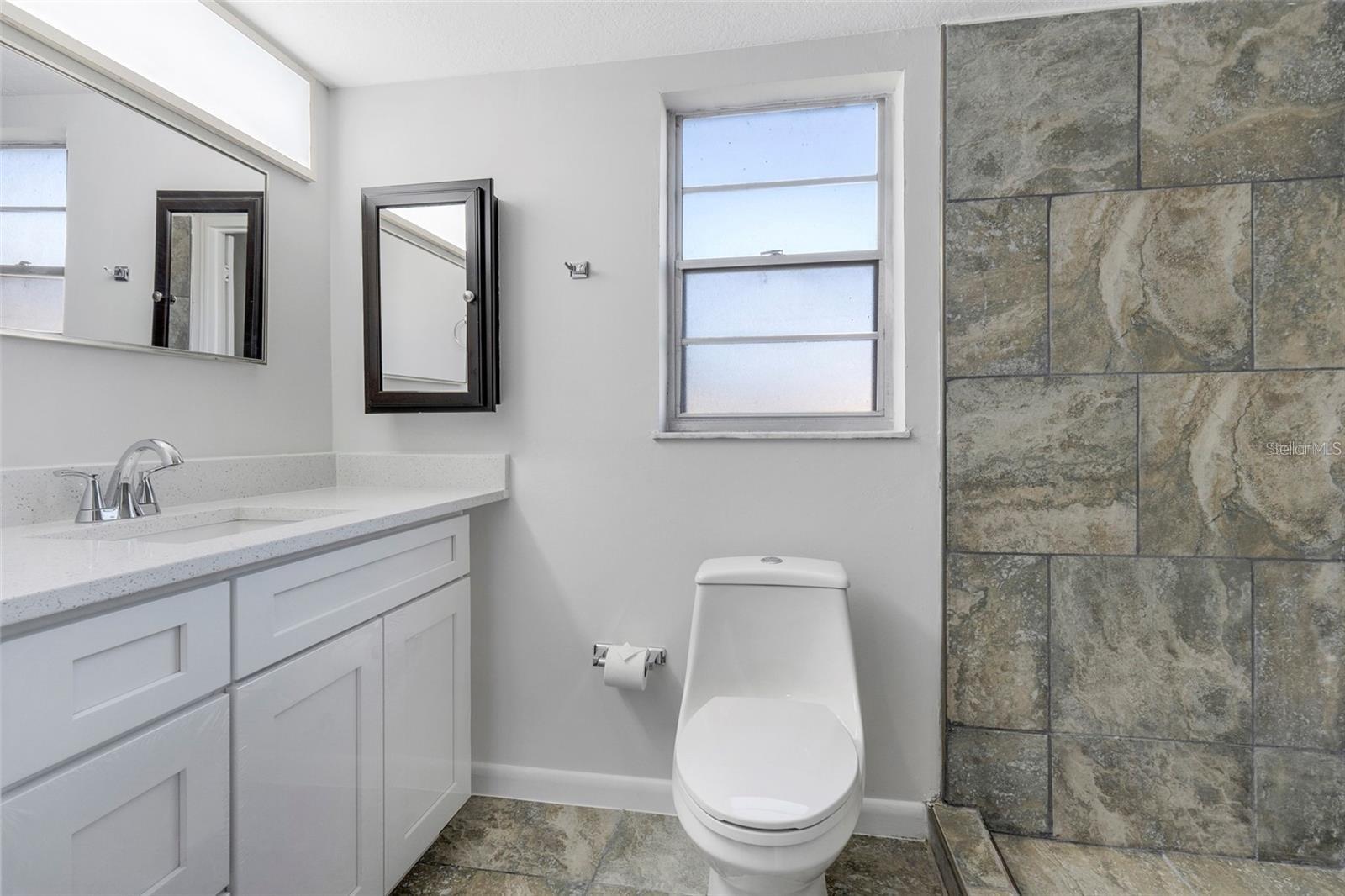 Image 10 of 22 For 39 Windtree Lane 104