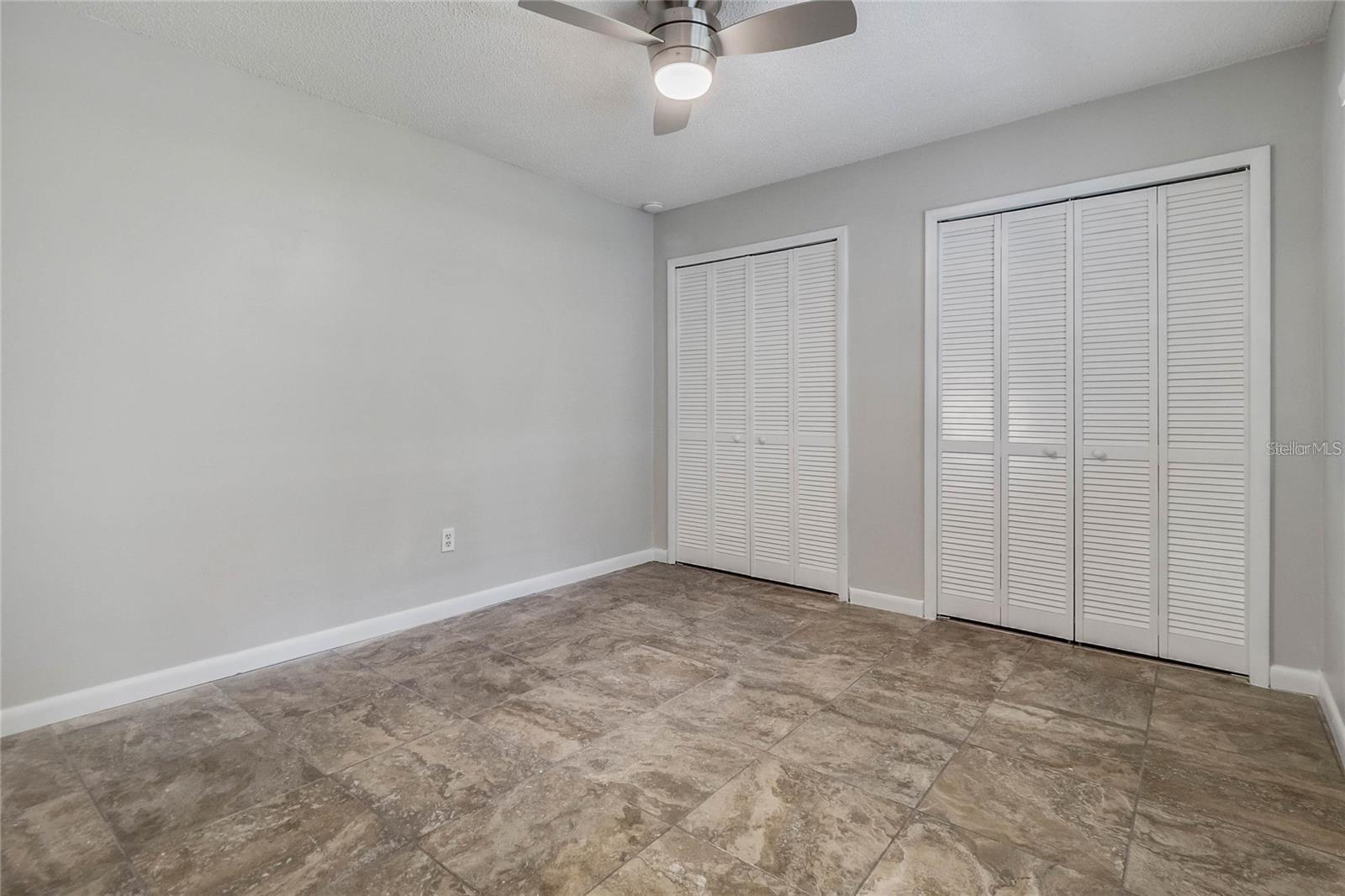 Image 13 of 22 For 39 Windtree Lane 104