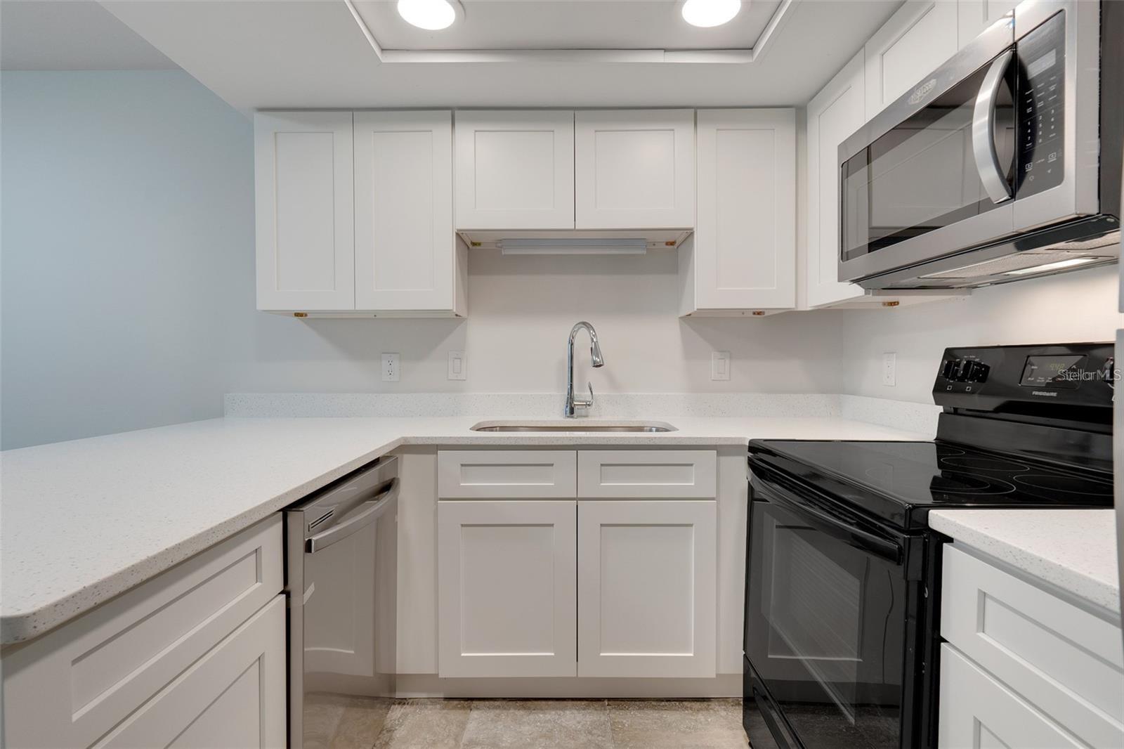 Image 4 of 22 For 39 Windtree Lane 104