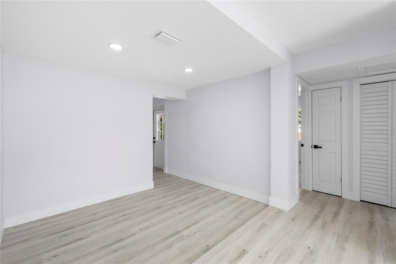 Image 22 of 35 For 3135 33rd Avenue N