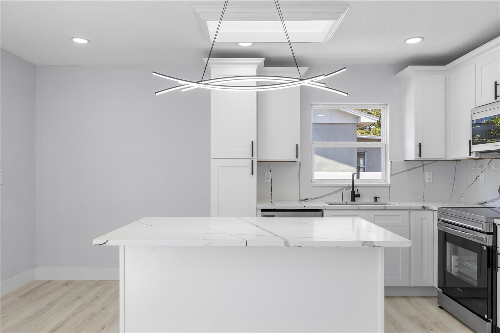 Image 28 of 35 For 3135 33rd Avenue N