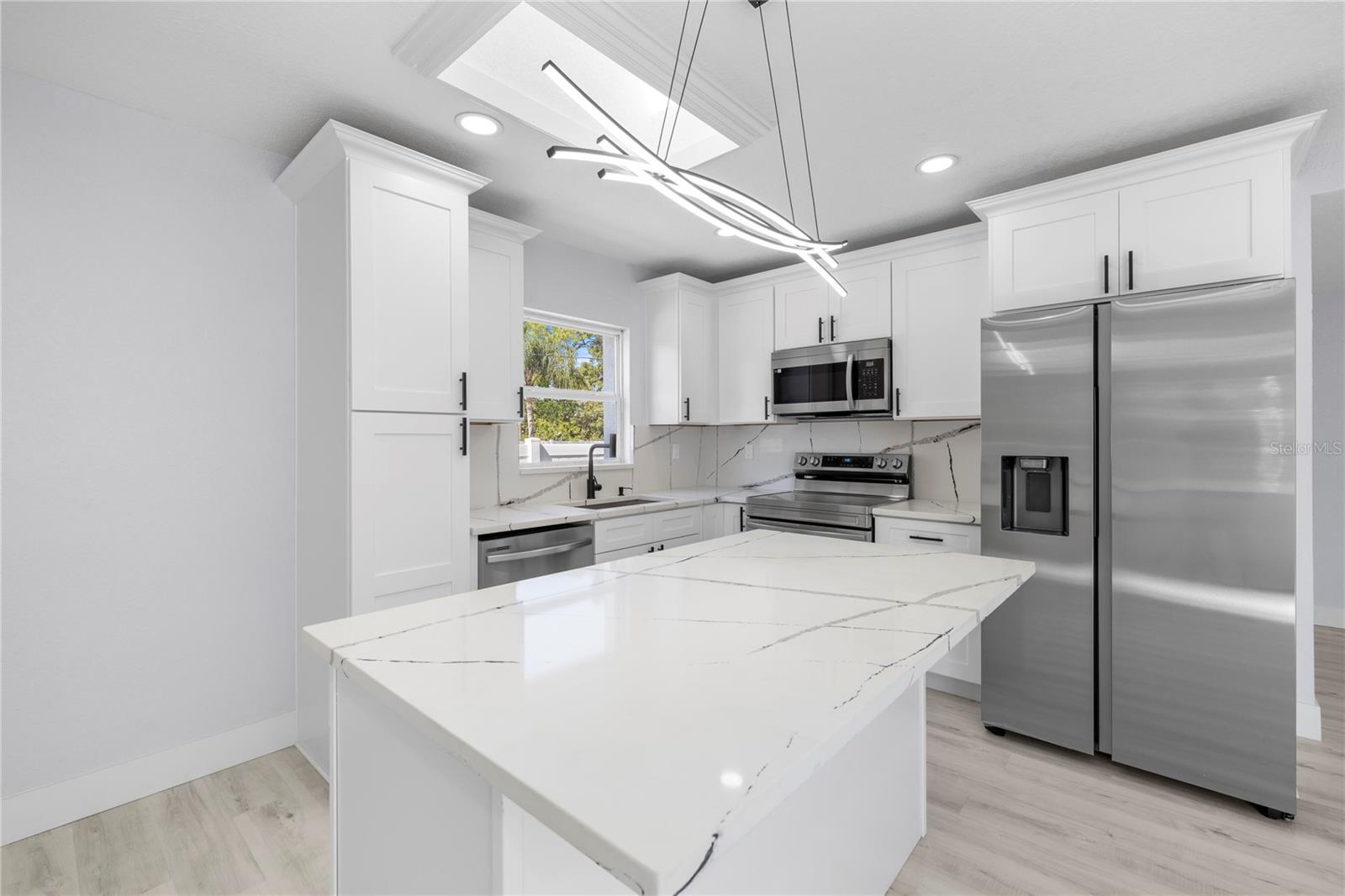 Image 29 of 35 For 3135 33rd Avenue N